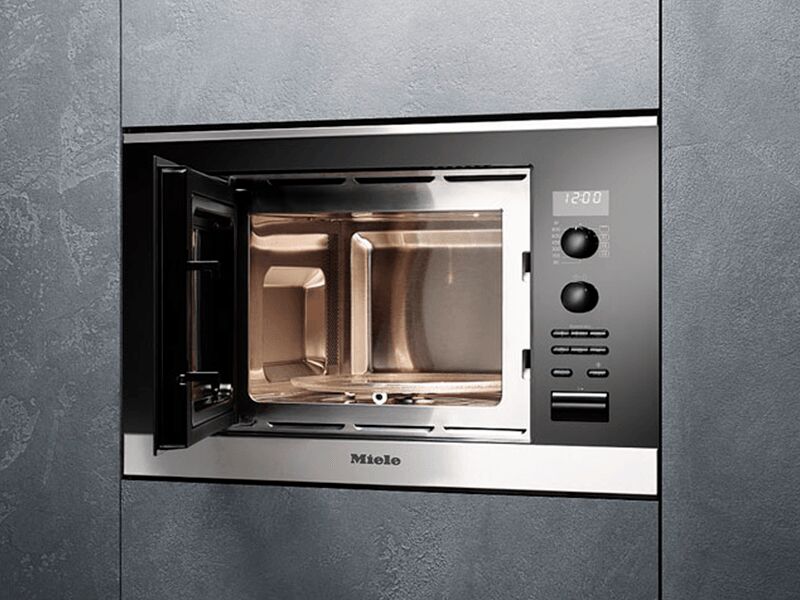 Ассортимент встраиваемых микроволновых печей Miele